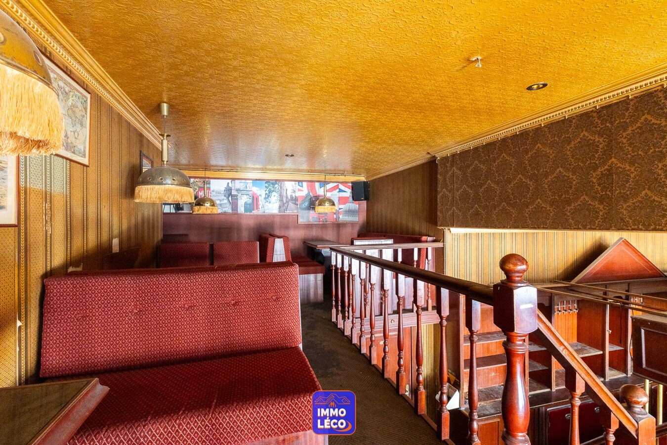 Surface commerciale de +/- 112m² avec terrasse, à la rénovation urbaine ! 