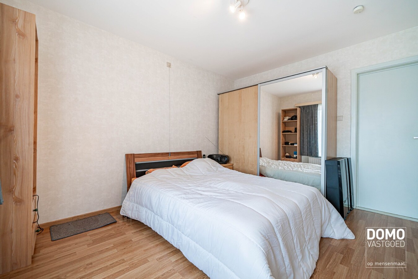 INSTAPKLAAR 1 SLAAPKAMERAPPARTEMENT VAN 58M2 MET TERRAS, GARAGEBOX EN BERGING BINNEN DE GROTE RING VAN HASSELT 