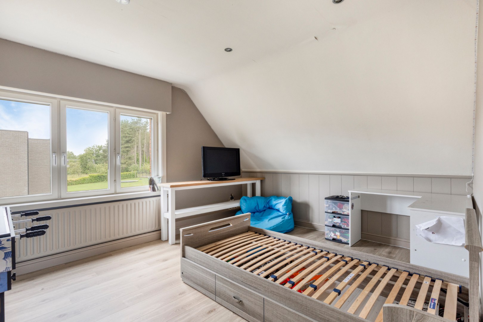 Gerenoveerde gezinswoning met 3 slpk. op een ruim perceel van 1.344m² in Geel 