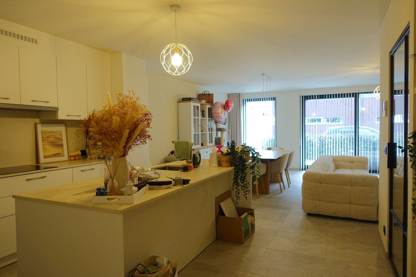 Prachtig appartement van 108,43 m² met autostaanplaats op uitstekende ligging in hartje Jabbeke 