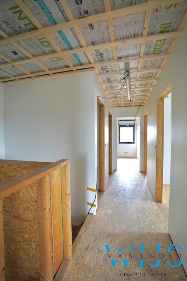Nieuwbouw met 5 slaapkamers op een prachtig perceel te EEKLO ! 