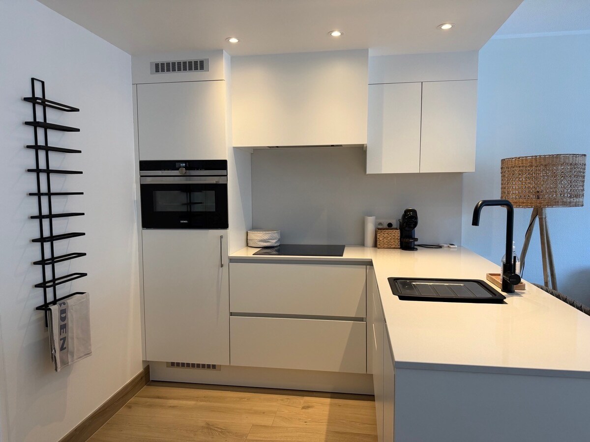 Renovated 2-bedroom apartment in Nieuwpoort 