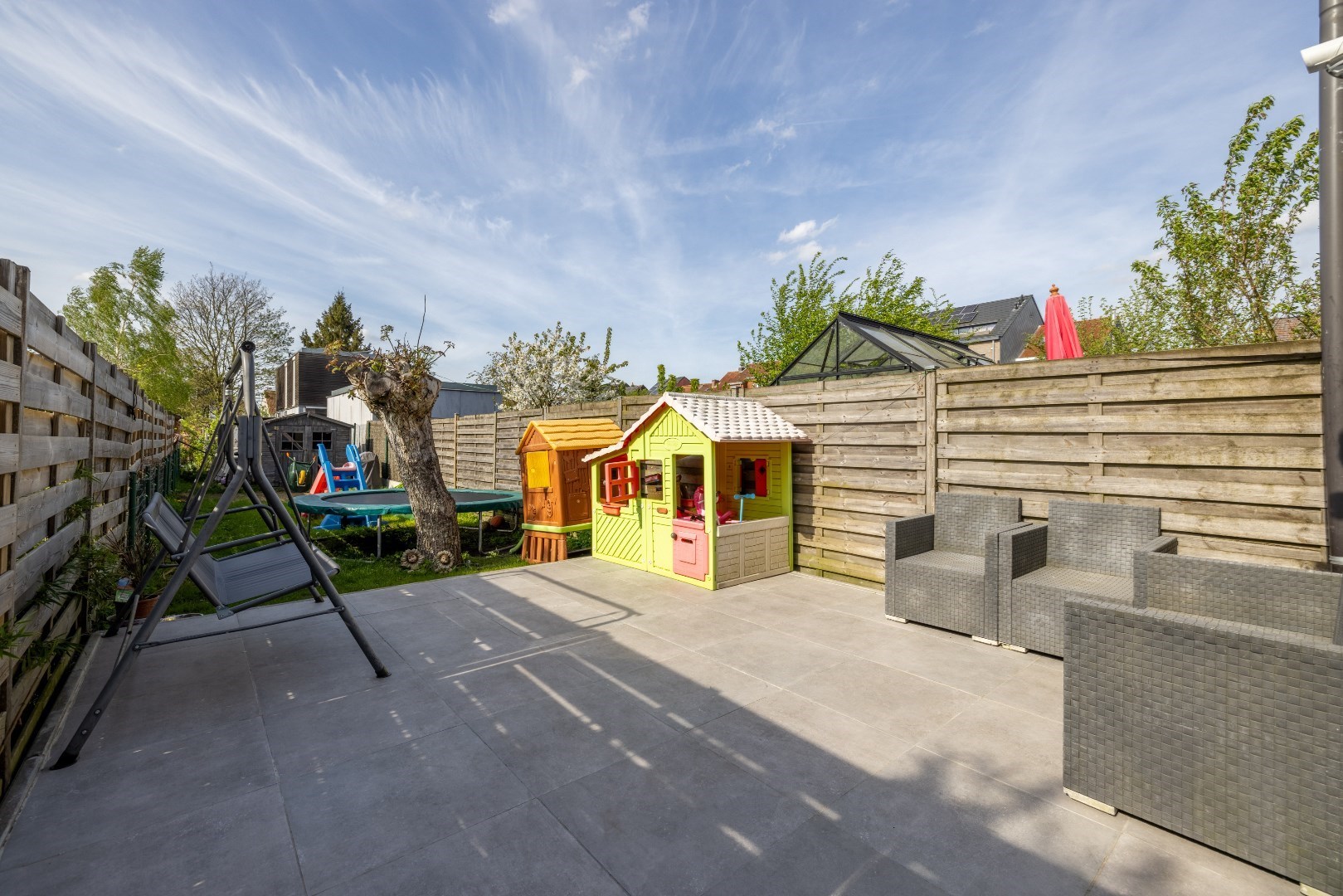 Gerenoveerde woning met 4 slaapkamers in Sint-Amandsberg! 