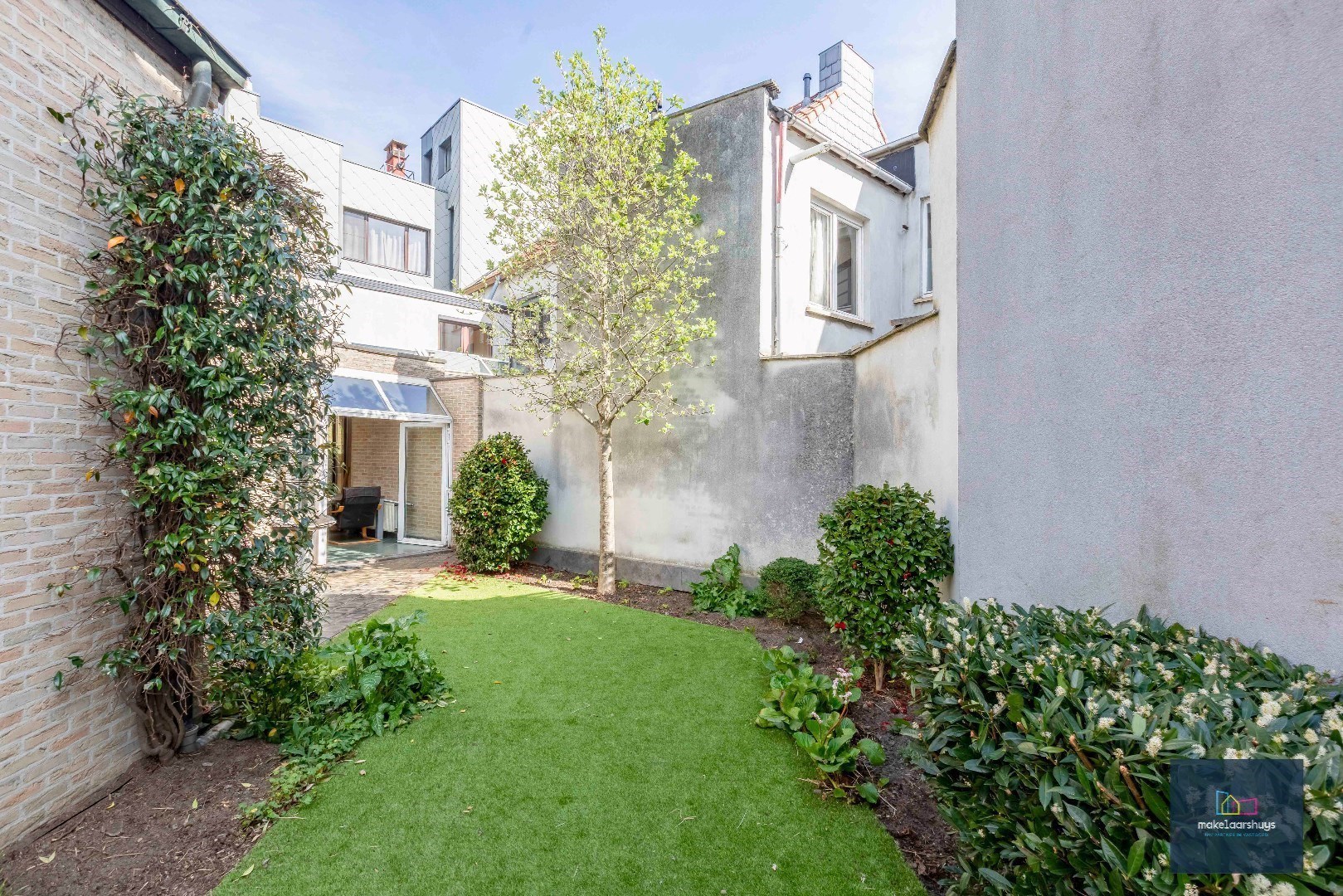 VERHUURD Co-housing : Ruime woning met tuin en dubbele garage in Gent 