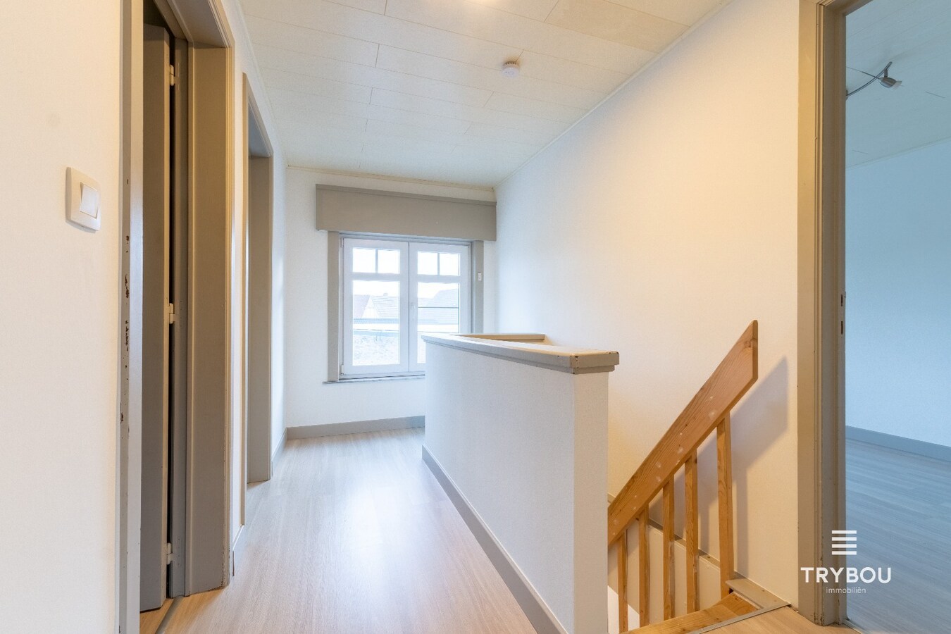 Open bebouwing met een uitzonderlijk ruim perceel in Houthulst! 