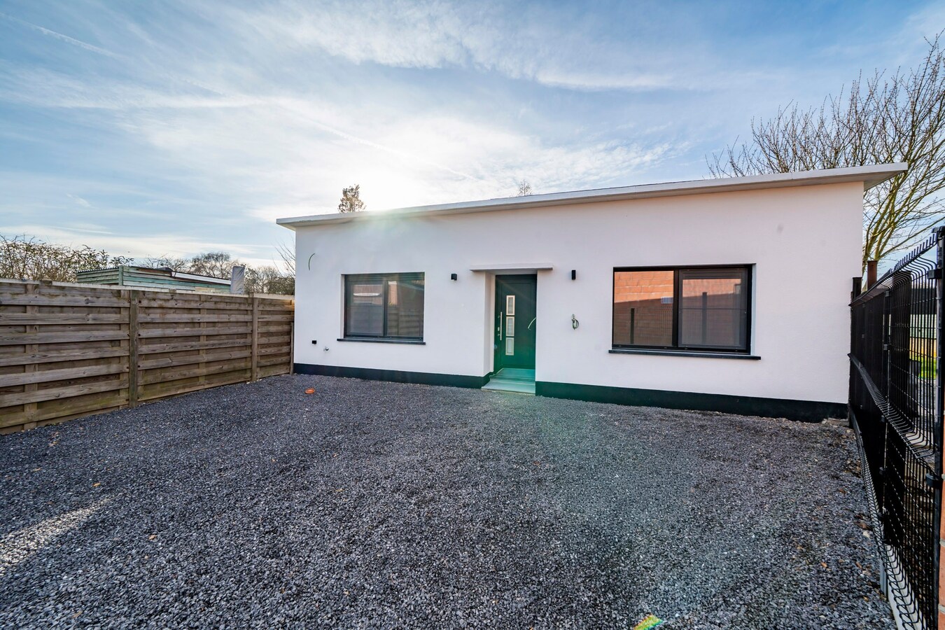 Gerenoveerde bungalow in pittoresk Uikhoven (Maasmechelen). 