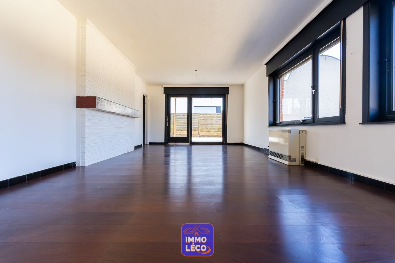 Appartement avec 5 garages, proche de la gare, IDEAL INVESTISSEURS 