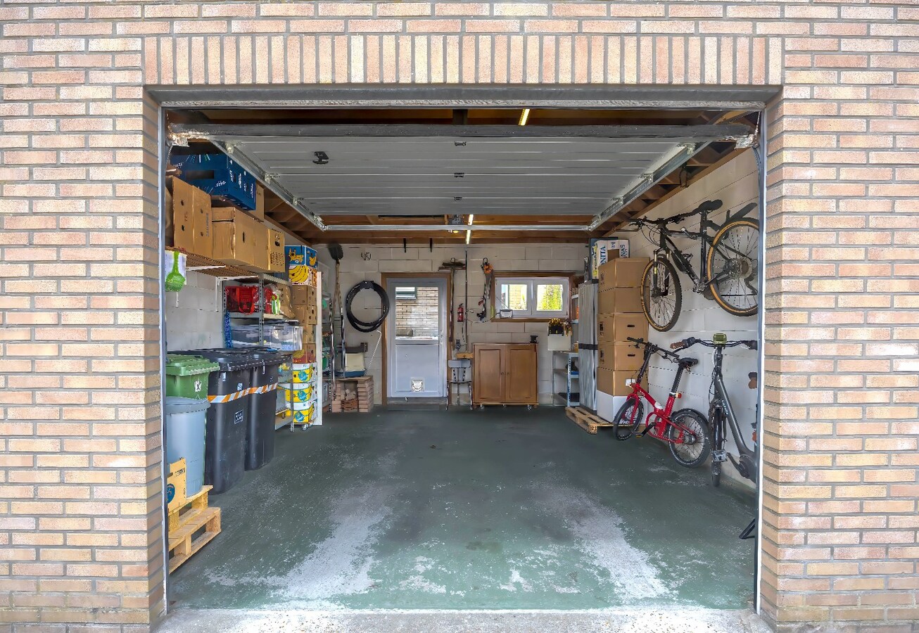 Gezellige rijwoning met garage in het charmante Sluis, op slechts 5 km van Knokke-Heist. 