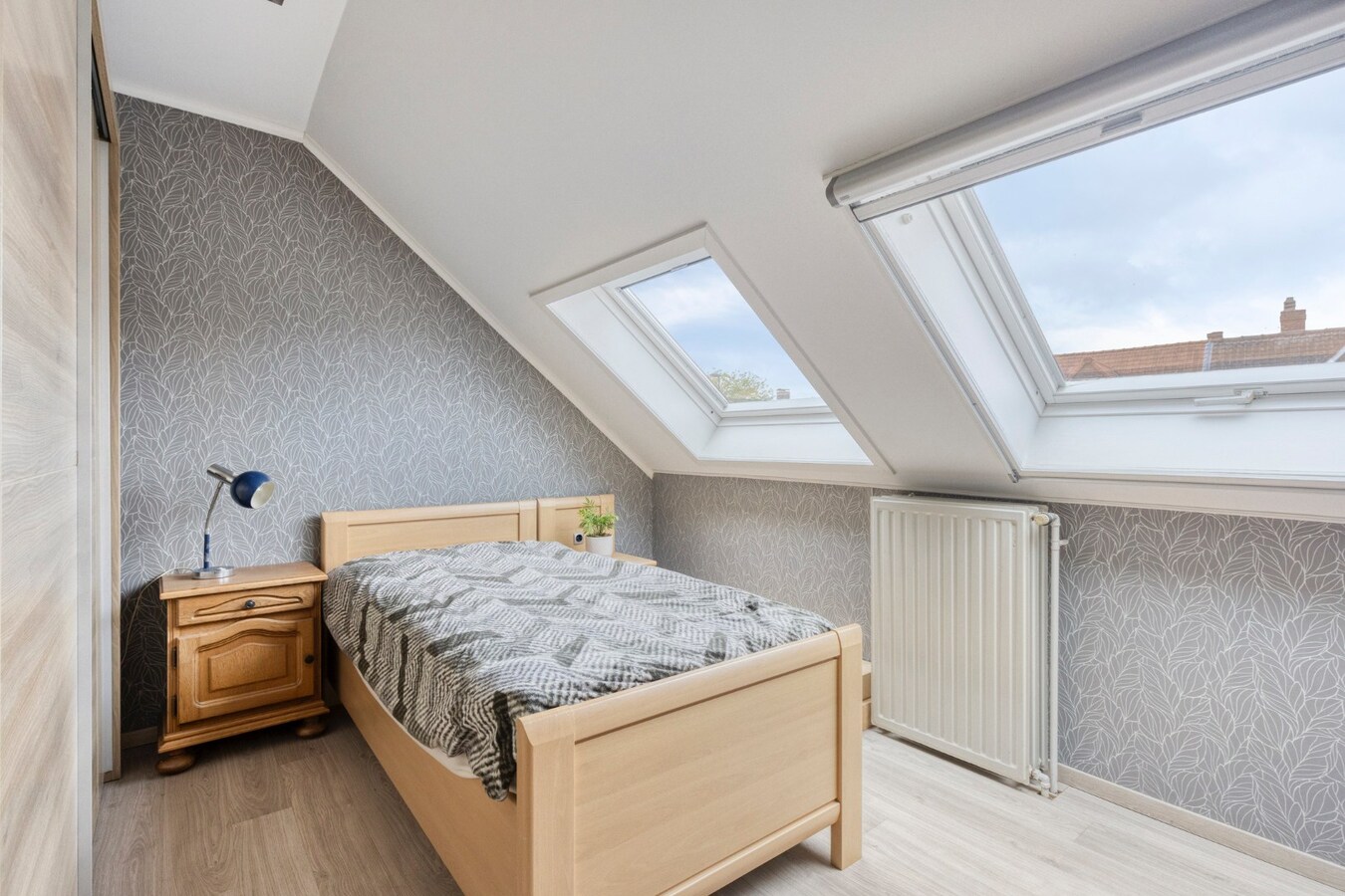 Ruime gezinswoning met 4 slaapkamers en open zicht op topligging in Oudenburg 