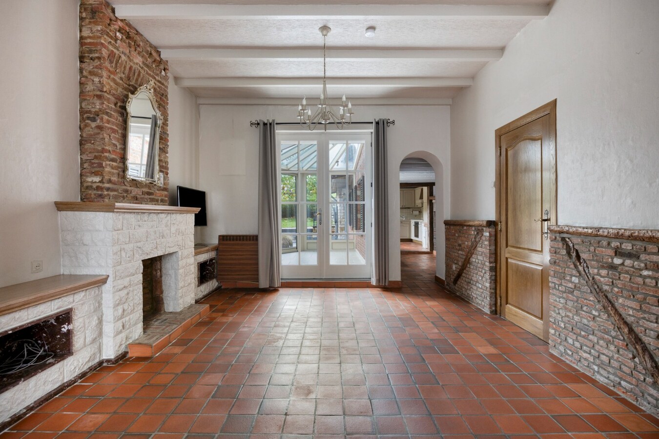 Open bebouwing met 3 slaapkamers in landelijke omgeving 