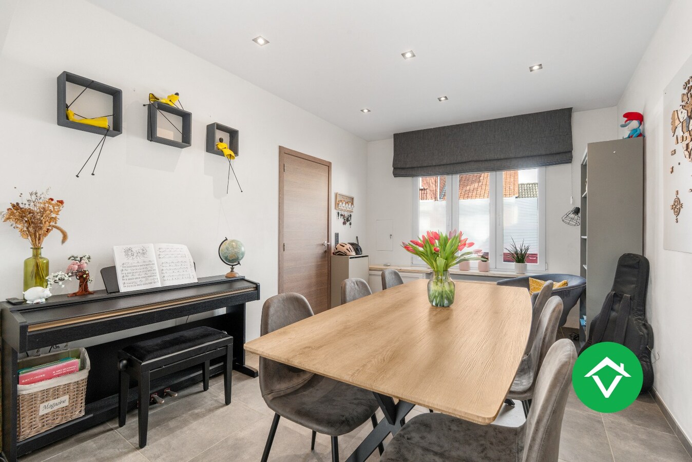 Prachtige rijwoning met 3 slaapkamers en tuin in centrum Roeselare 