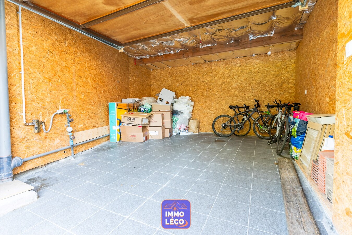 Appartement TRIPLEX trois chambres avec entrée indépendante et garage 