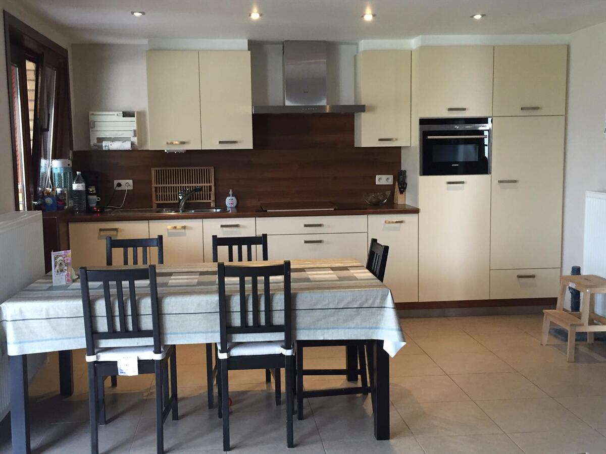 CENTRAAL GELEGEN RUIME HALF OPEN BEBOUWING MT MOOIE TUIN 