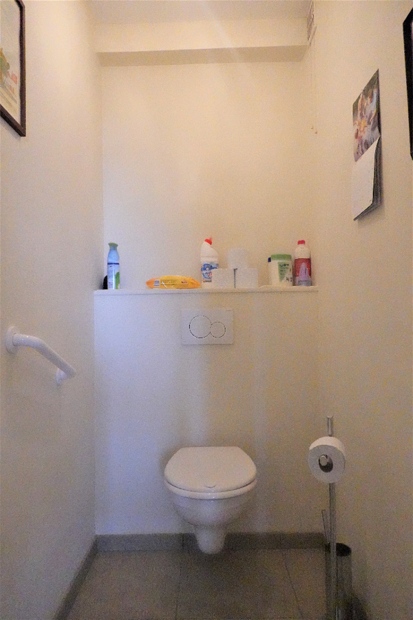 Ruim appartement met 3 slaapkamers en garagebox 