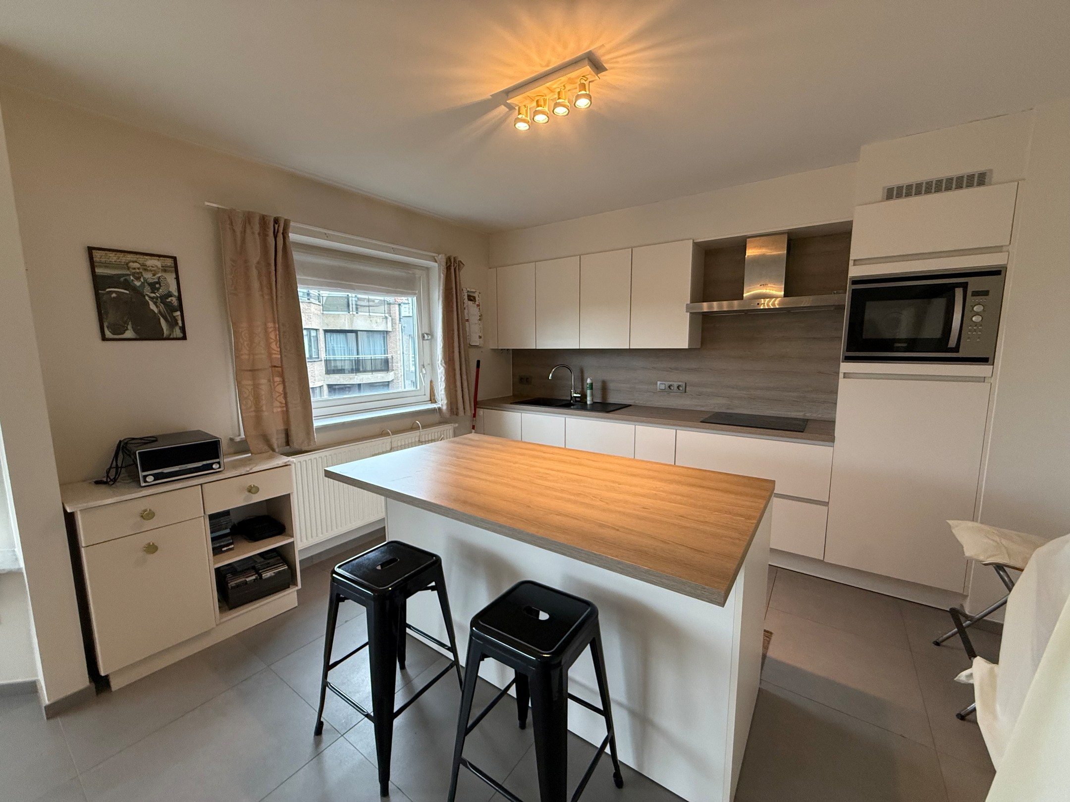 NON MEUBLÉ – Appartement spacieux et unique de 139 m² au centre de Knokke. 