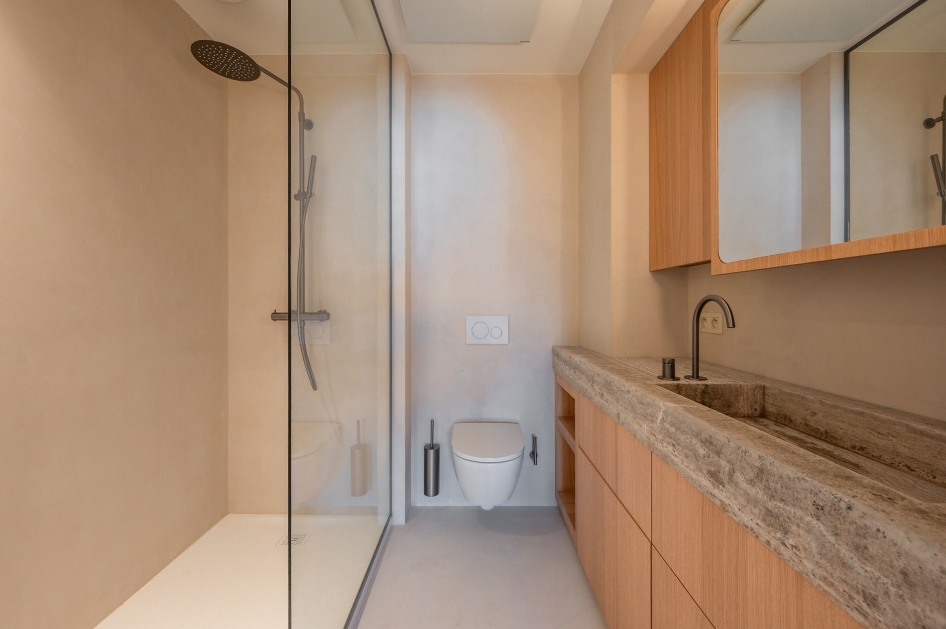 Klassevol appartement gelegen in een charmante villaresidentie in het Zoute. 