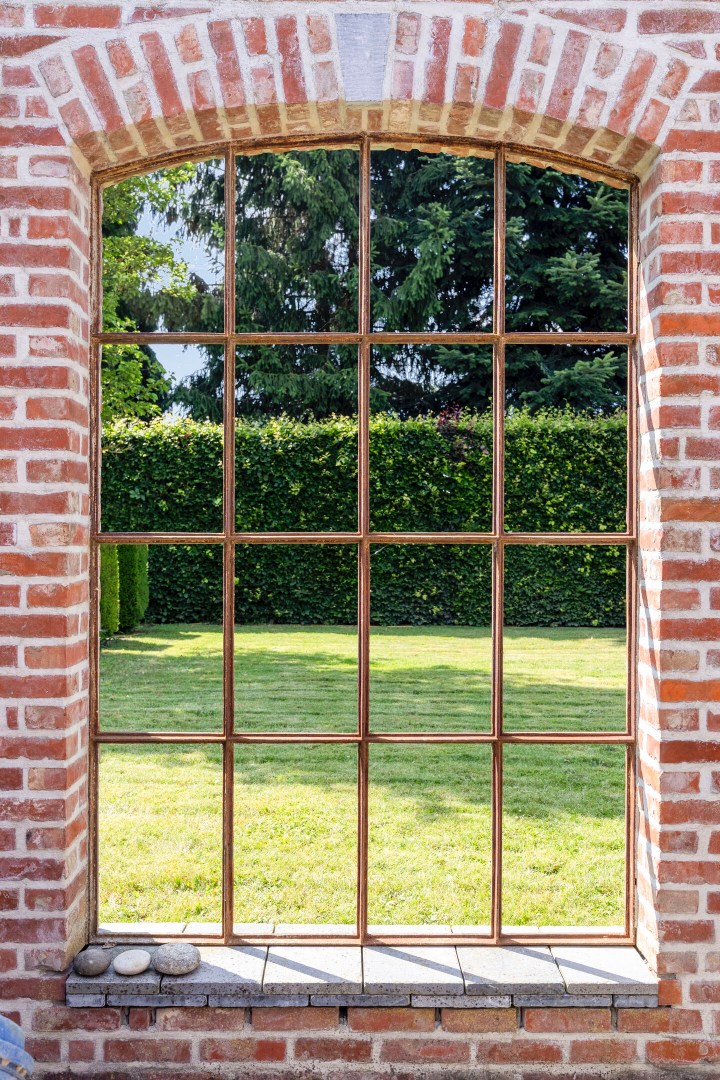 Instapklare gezinswoning met 3 slpk. en een ruim perceel in Geel 