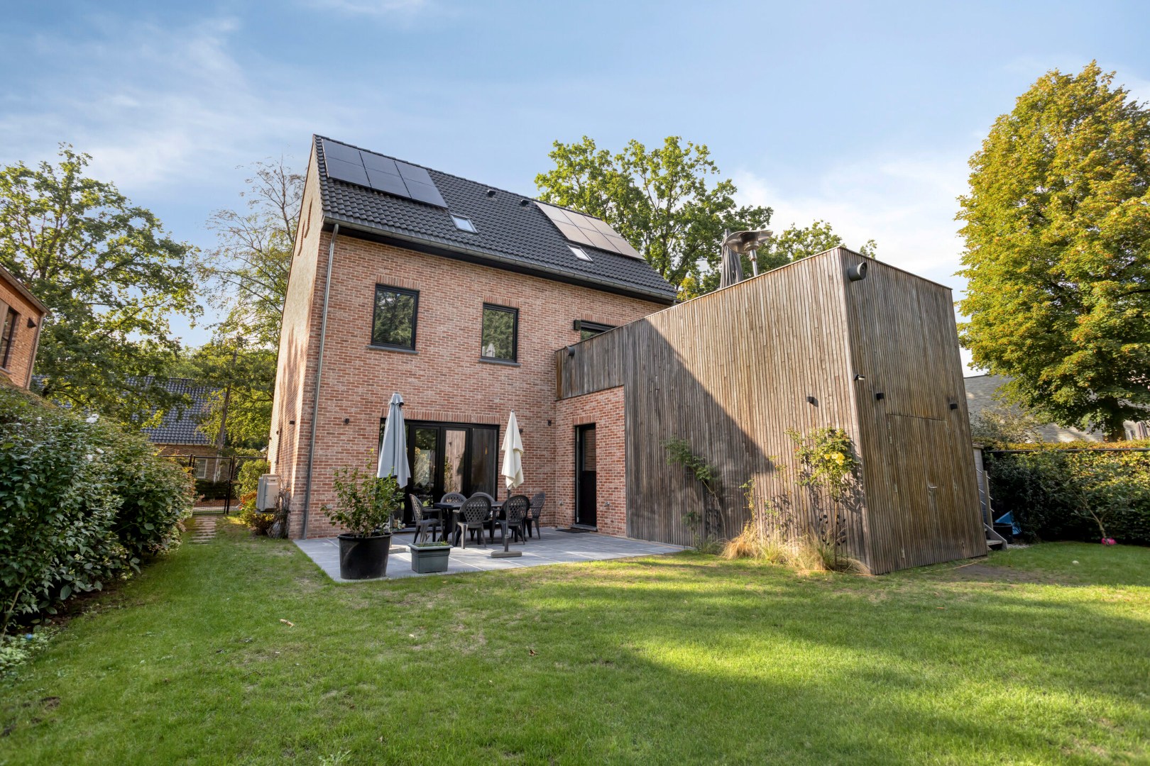Veelzijdige recente woning aan de Brechtse Heide – ideaal voor wonen &amp; werken 