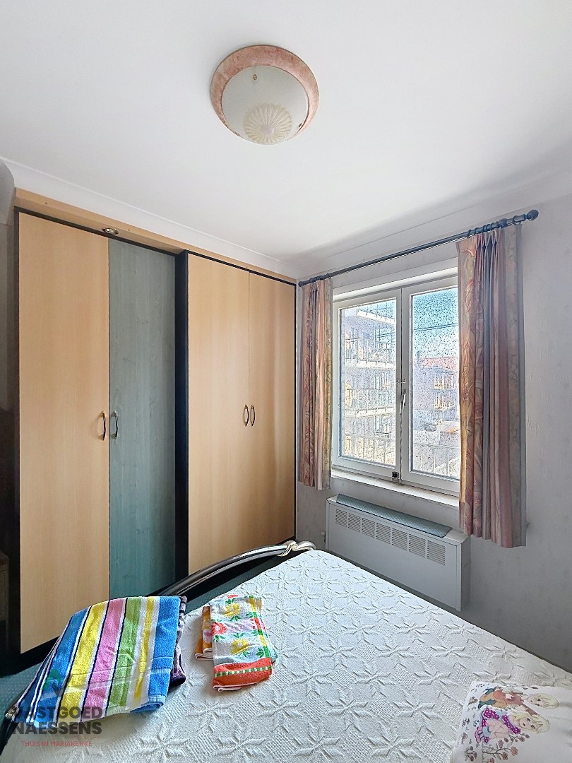 APPARTEMENT DE 2 CHAMBRES À RÉNOVER AVEC VUE SUR MER - POSSIBILITÉ DE GARAGE 