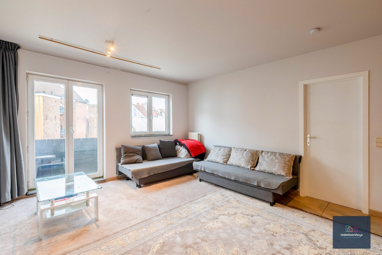 VERKOCHT Zeer verzorgd 1-slaapkamerappartement met terrasje en staanplaats 