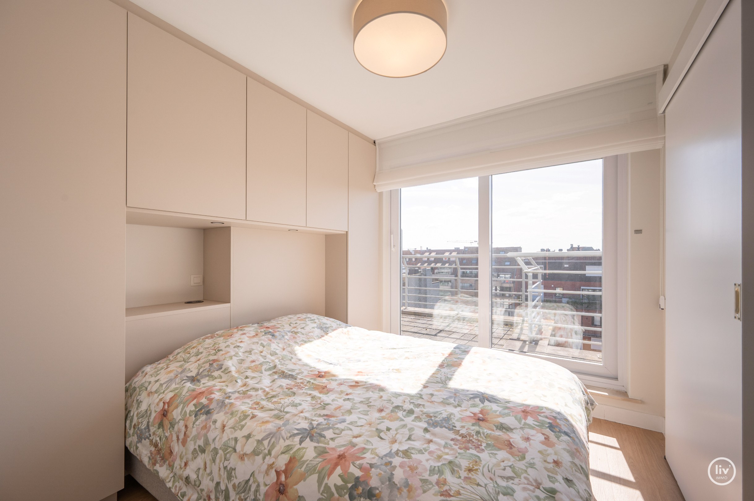 Spacieux duplex avec 3 chambres dans un emplacement de premier choix sur la Van Bunnenvaan à Knokke. 