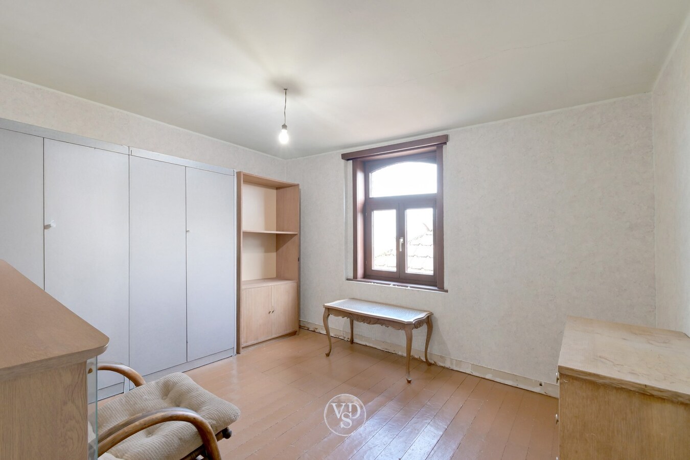 Ruime woning met opslagruimte 