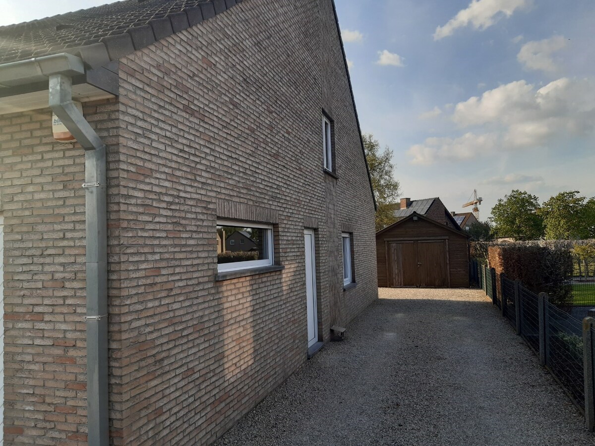 Praktische, gelijkvloerse woning. 