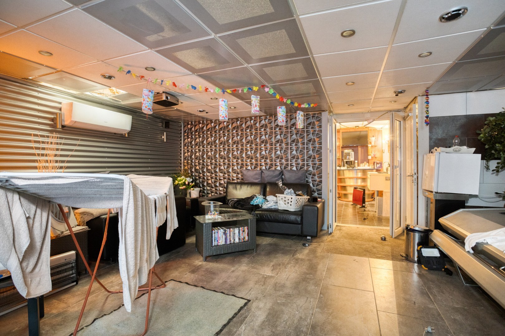 Te renoveren woning met 5 slpk. op ruim perceel van 18a 95ca in Mol 