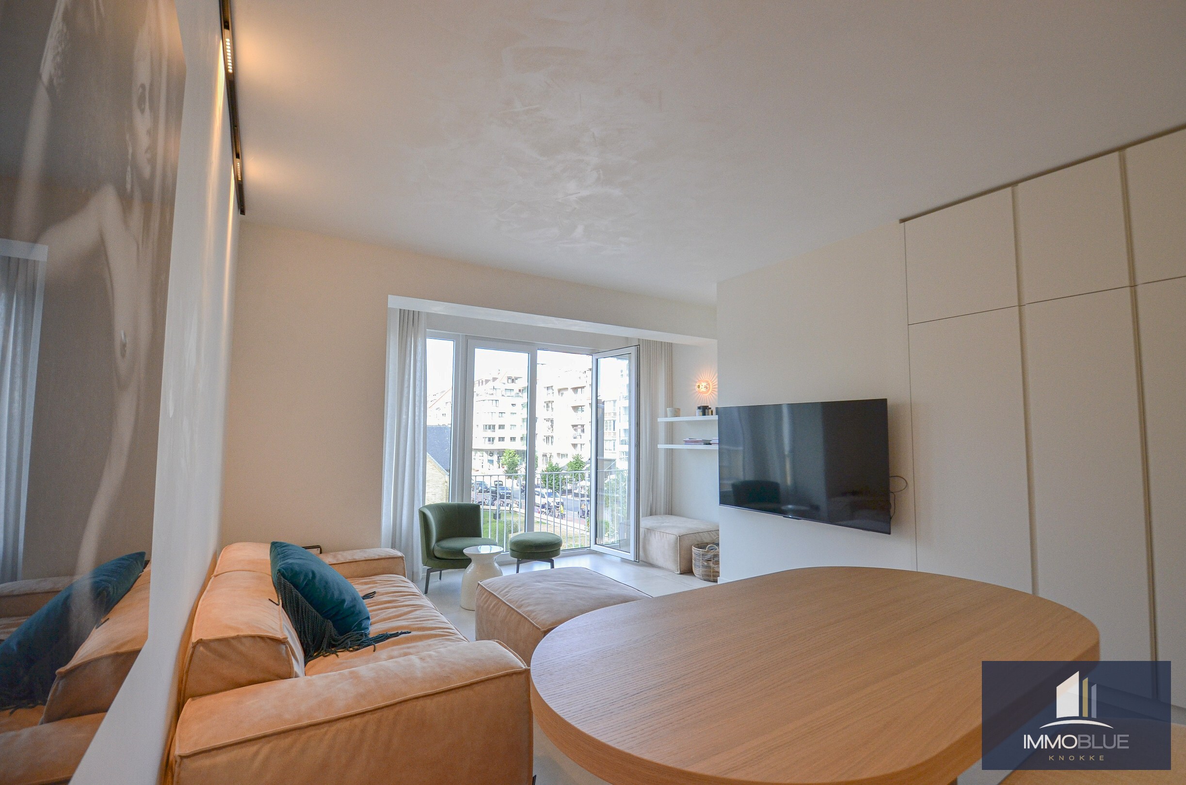Stijlvol appartement met een open zicht gelegen nabij de Dumortierlaan. 