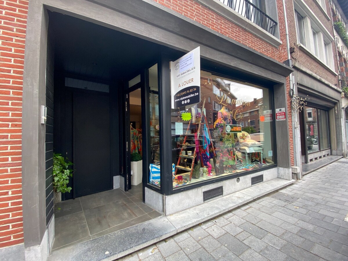 Loué - Magasin commercial - Tournai