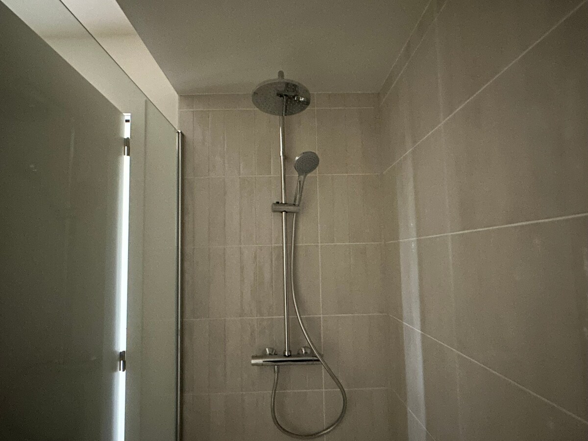 Nieuwbouw woning met 4 slaapkamers (1 gelijkvloers) 