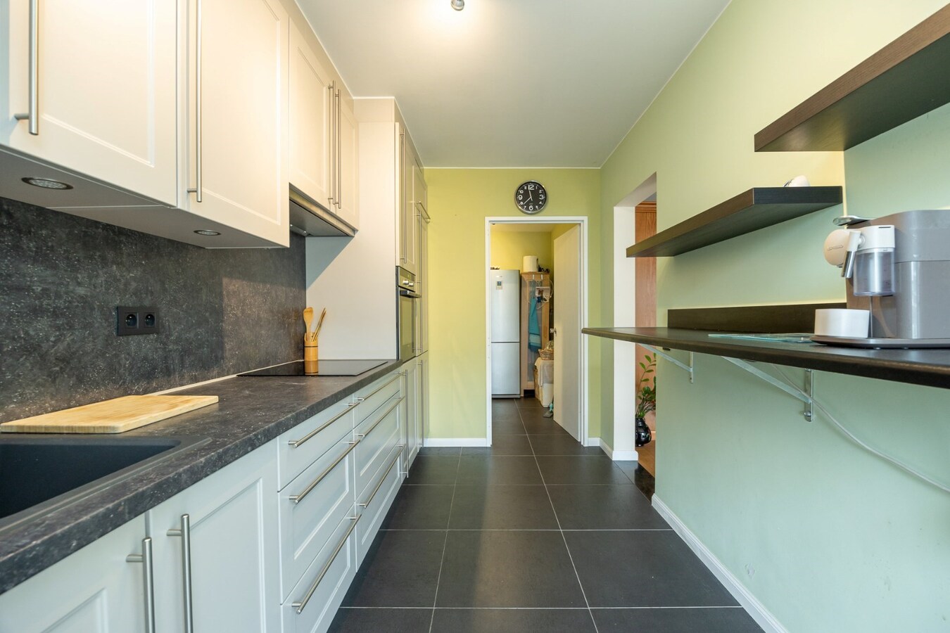 Modern appartement met twee slaapkamers en terras te Deurne! 