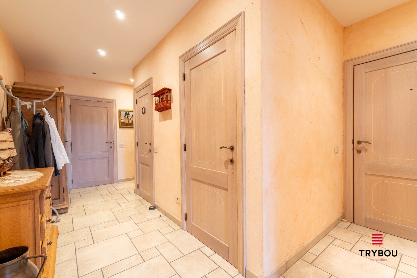 Ruim woon-appartement (120m²) met zicht op de Markt van Houthulst 