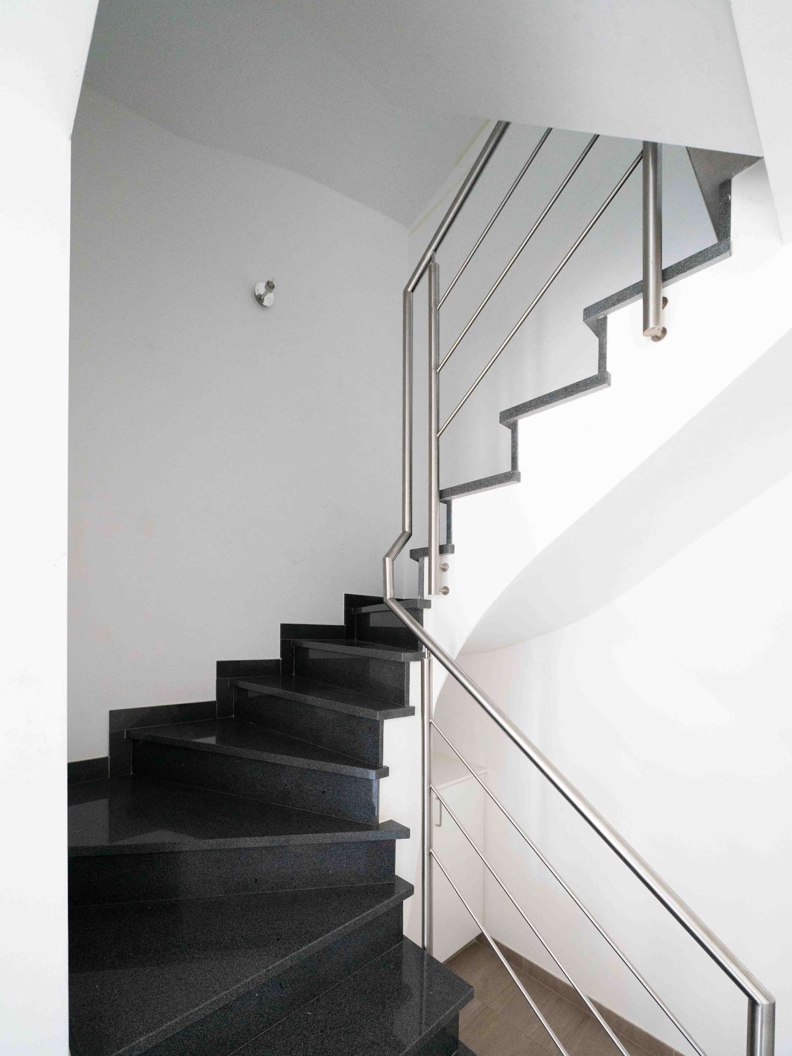 Zéér ruime en recente woning met 3 kamers en 2 badkamers 