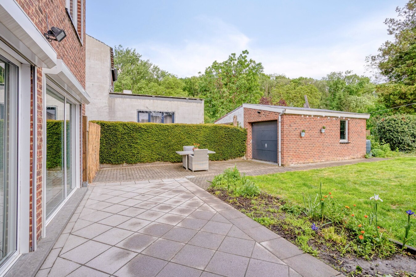 Prachtig HOB met 4 slaapkamers, garage en zonnige tuin 