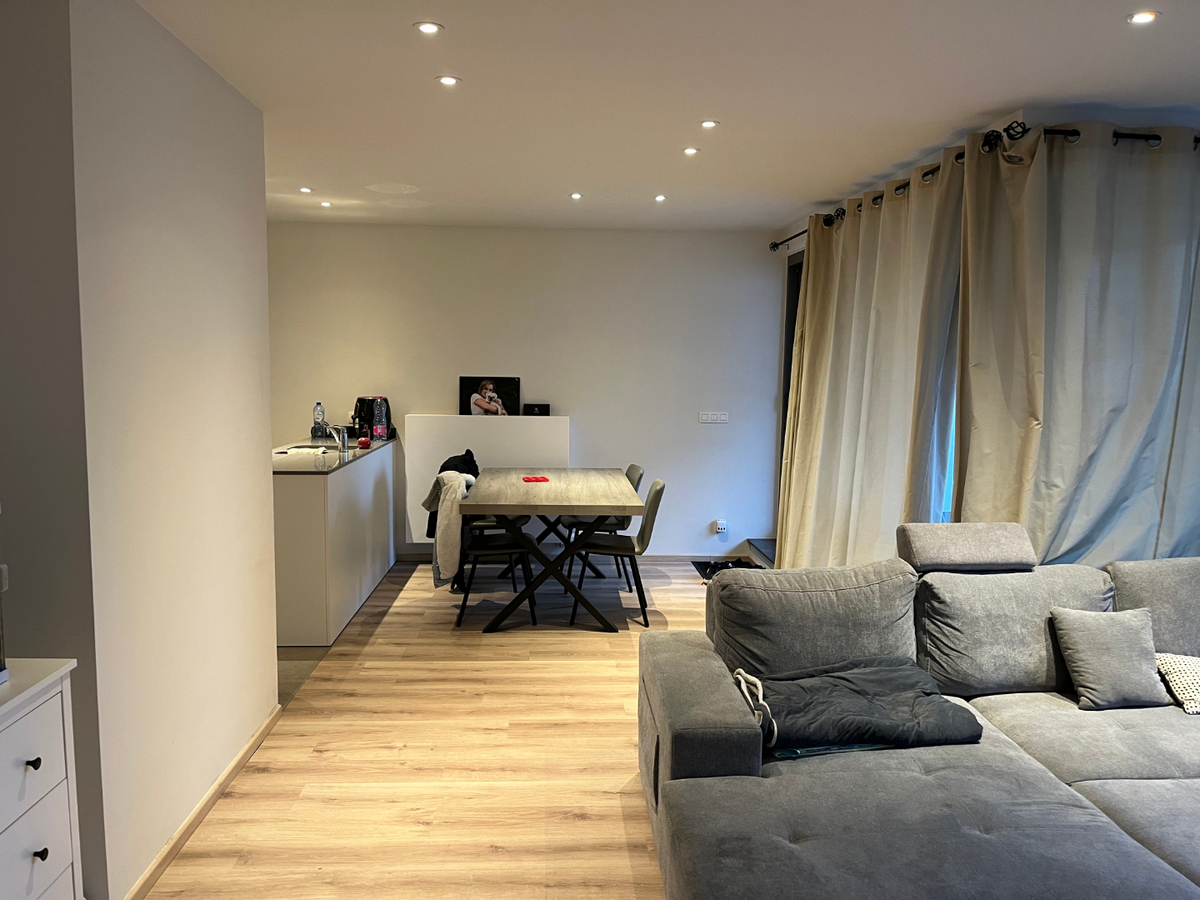 Ruim appartement vlakbij Aspers centrum. GEEN VASTE KOSTEN !! 