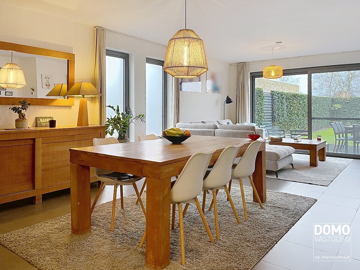 Instapklare en zeer ruime woning te Kuringen. 