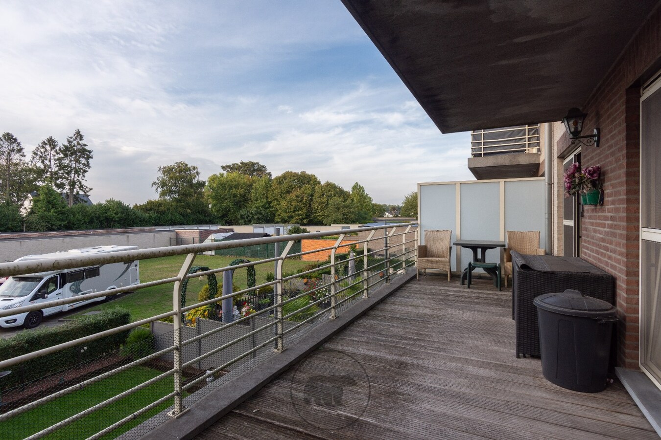 Tweeslaapkamer appartement met garagebox in centrum Wachtebeke 