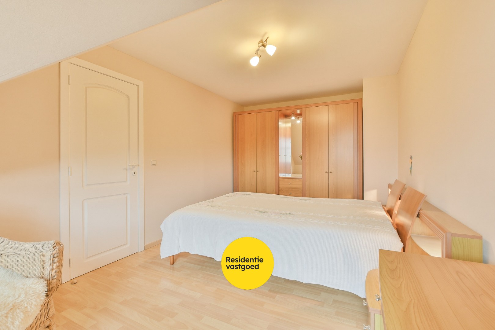 Instapklare halfopen bebouwing met 3 slaapkamers en tuin in De Haan! 