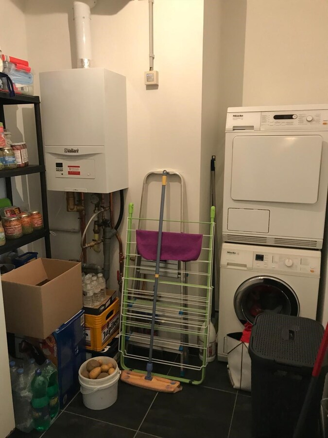 Ruim 2 slaapkamerappartement op de Markt in Houthulst 