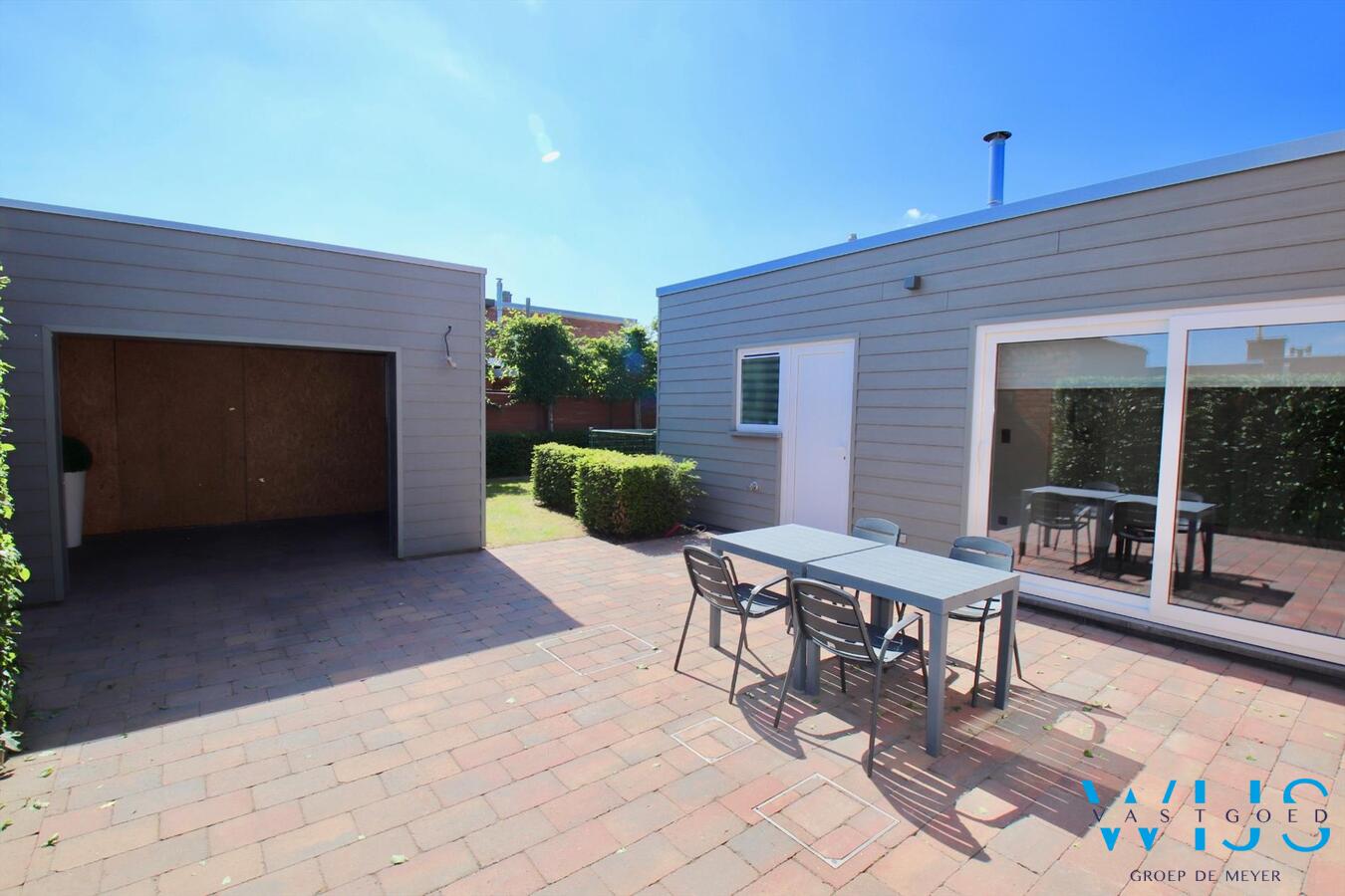 Gerenoveerd (2017) en gezellig woonhuis in hartje Ertvelde. 