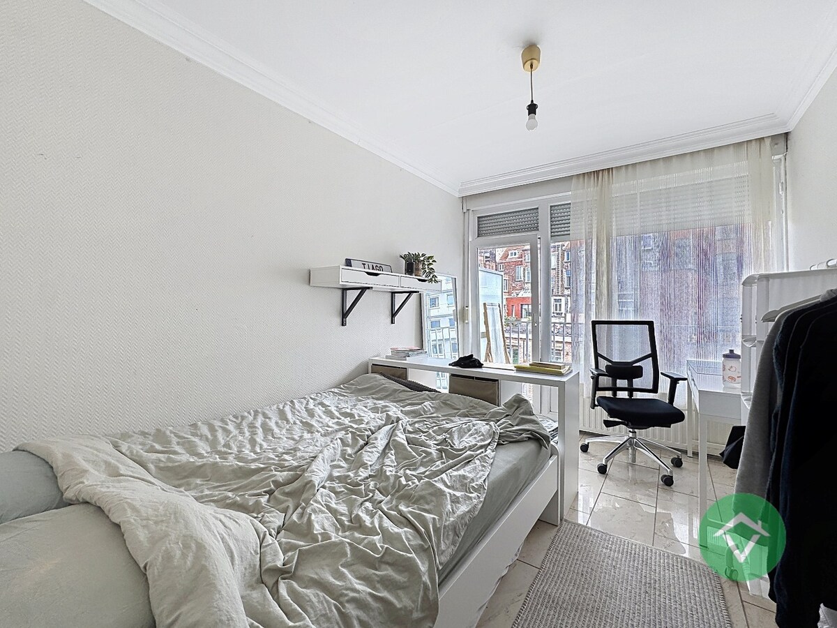 Appartement met 2 slaapkamers en terras te Gent 