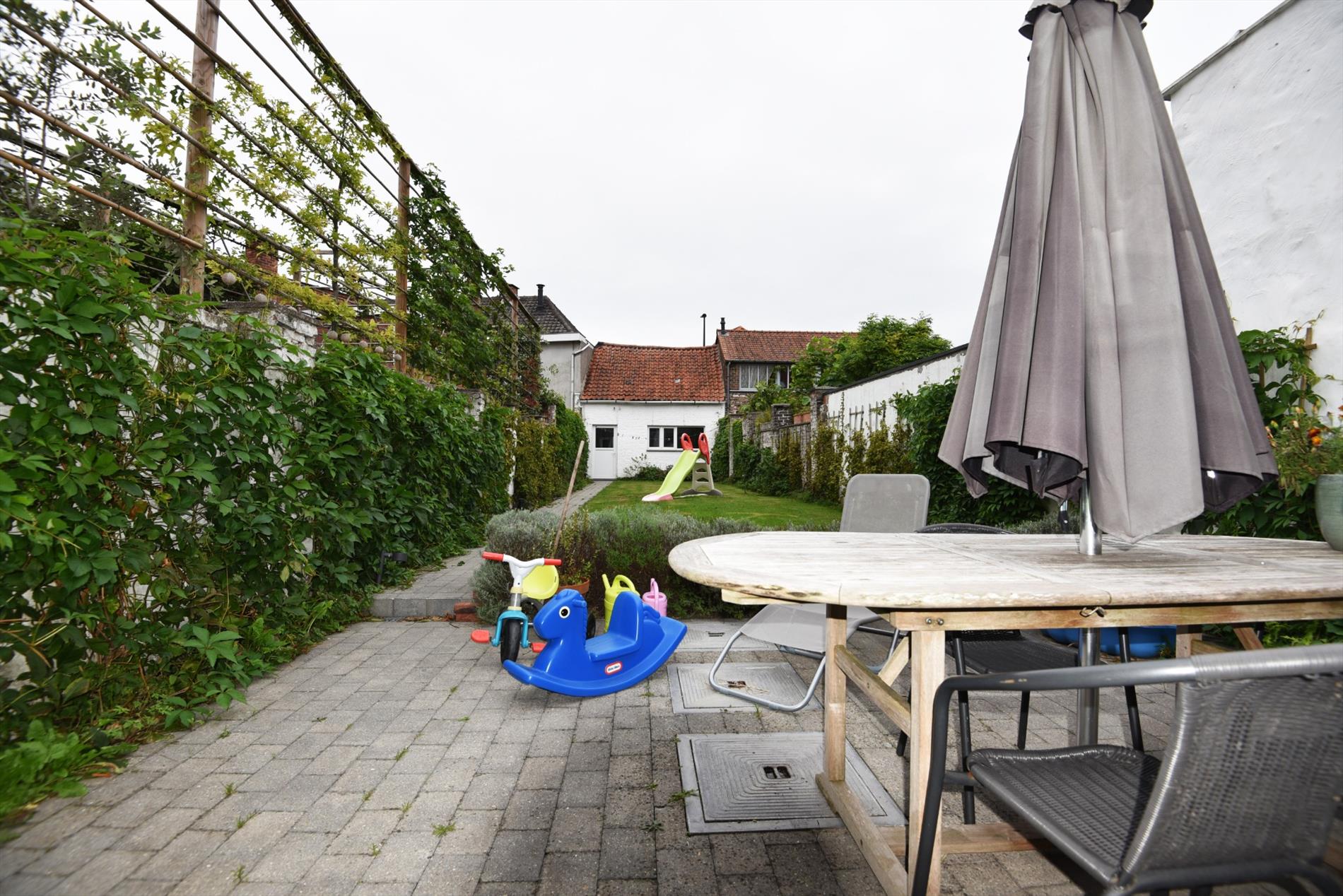 Instapklare gezinswoning met 3 slpks, garage en tuin te Watervliet 