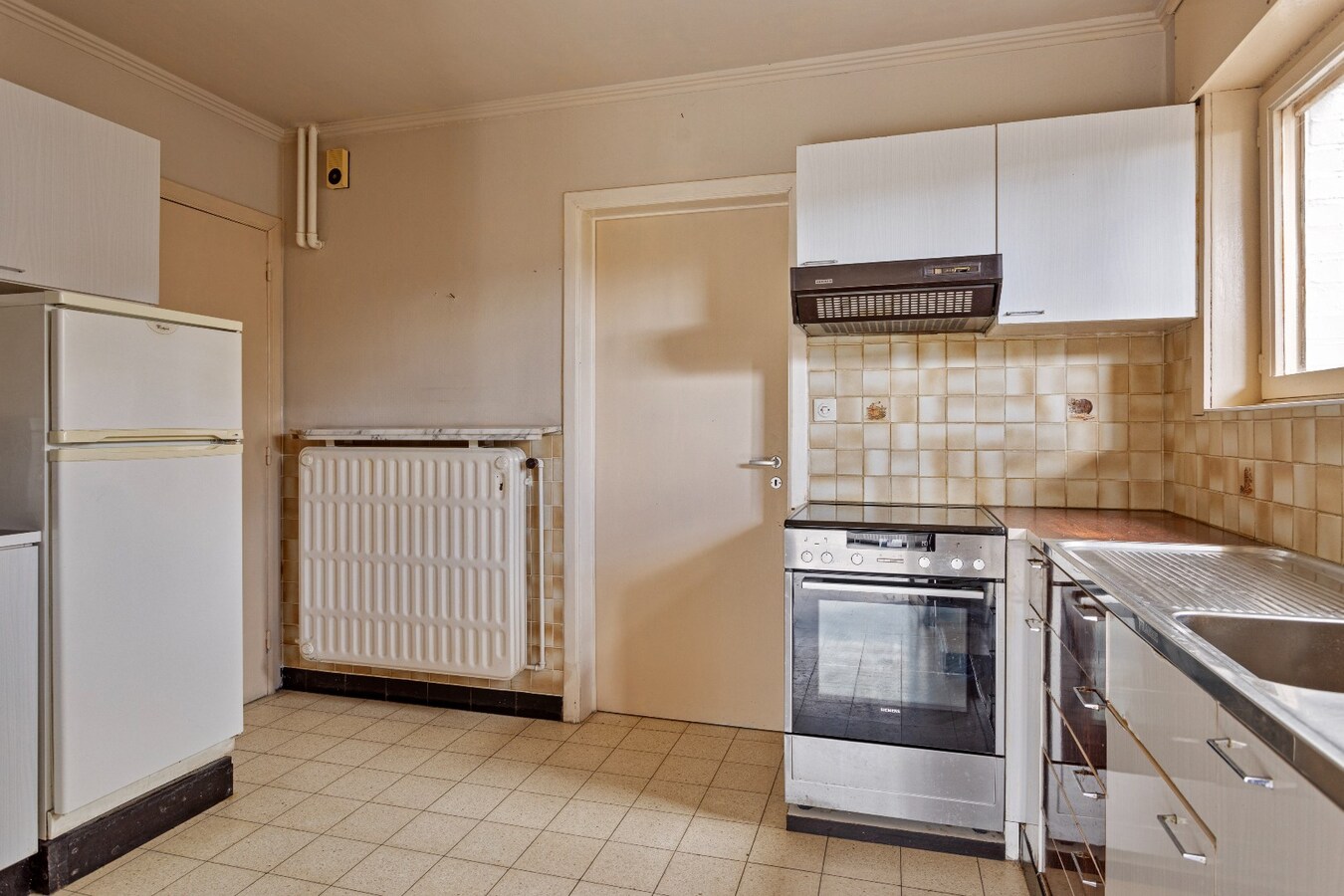 Te renoveren gezinswoning met 3 slpk in een gezellige wijk 