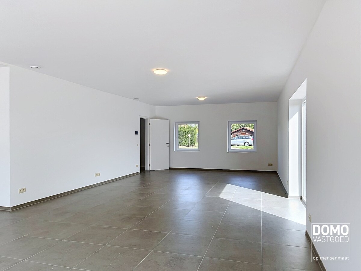 MODERNE NIEUWBOUWWONING MET 3 SLAAPKAMERS TE KORTENAKEN 