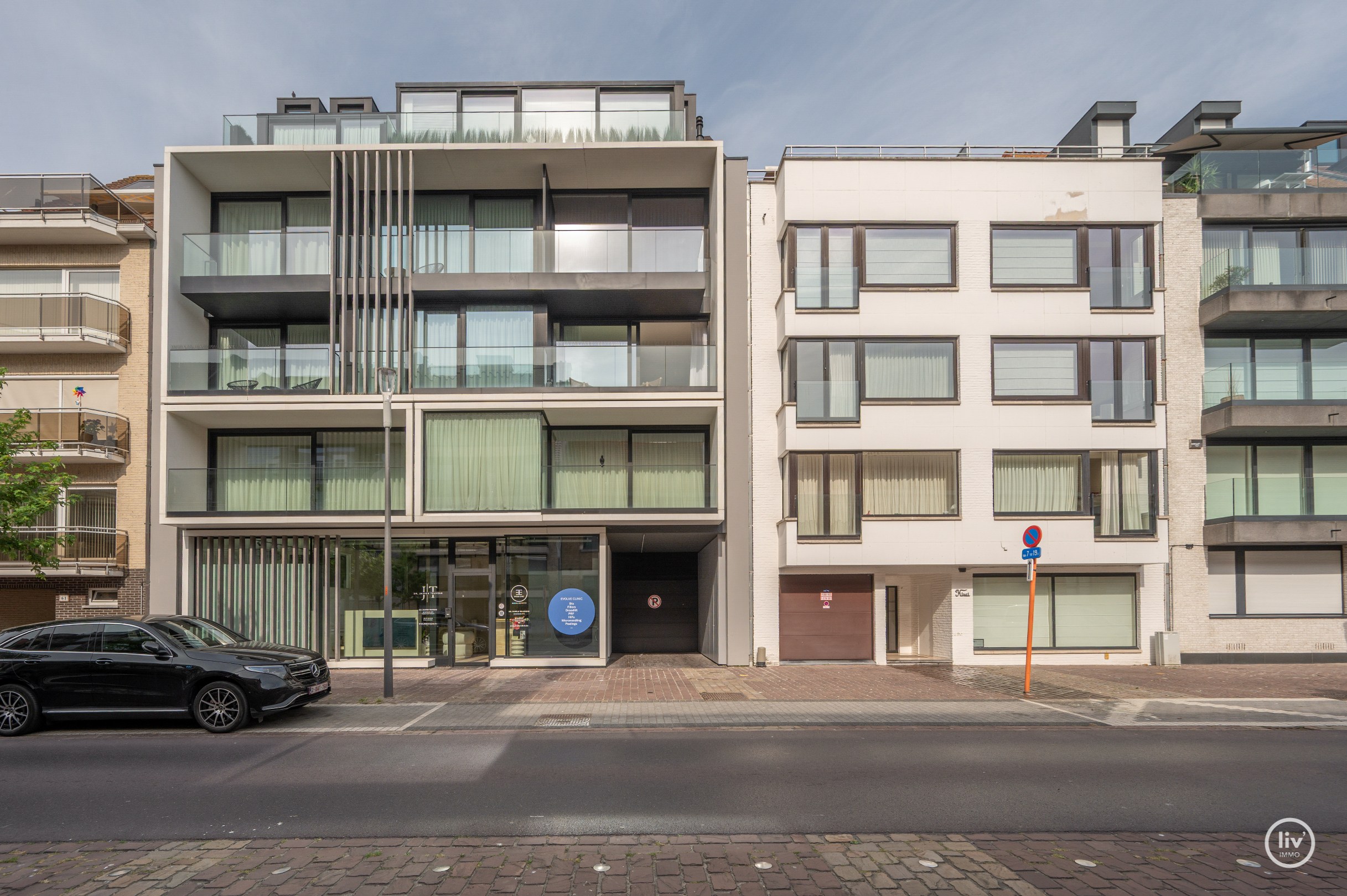 Appartement duplex unique avec 4 chambres dans une résidence récente au centre de Knokke. 