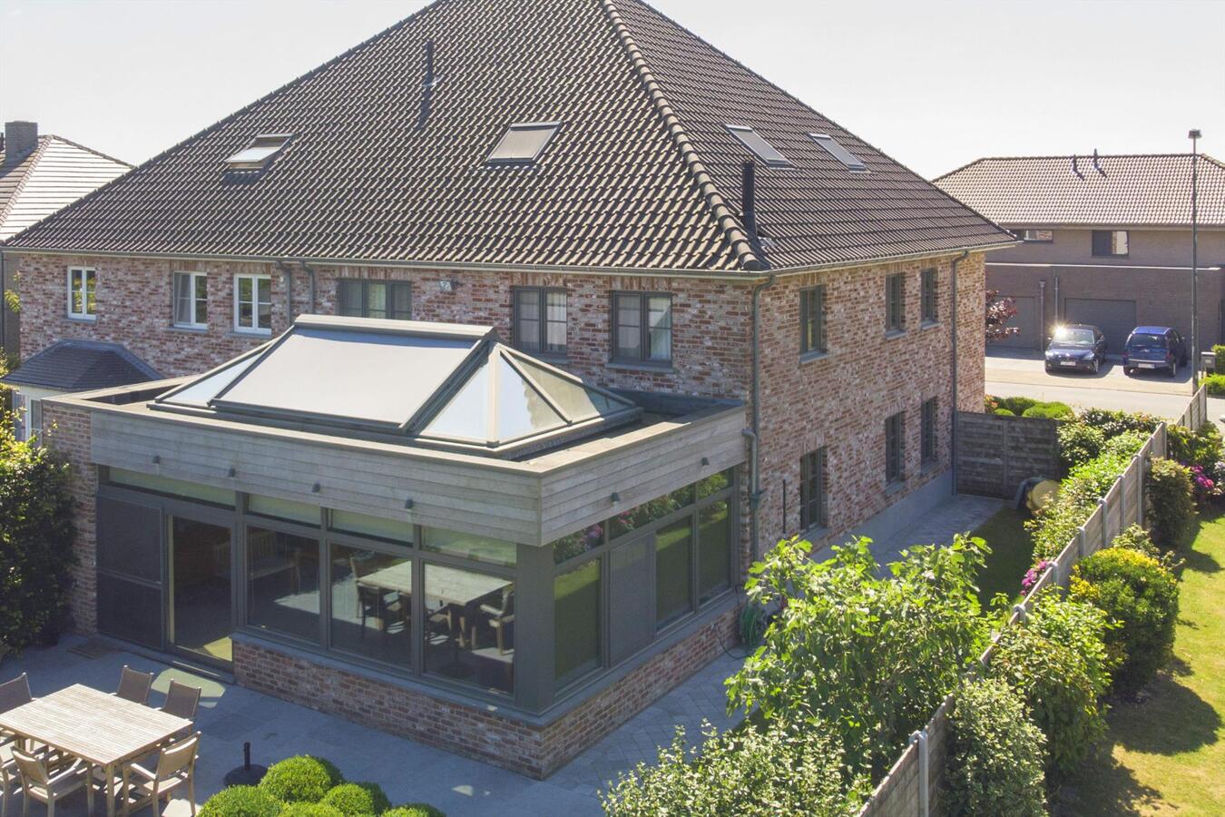 Prachtige recente villa te Aartrijke 