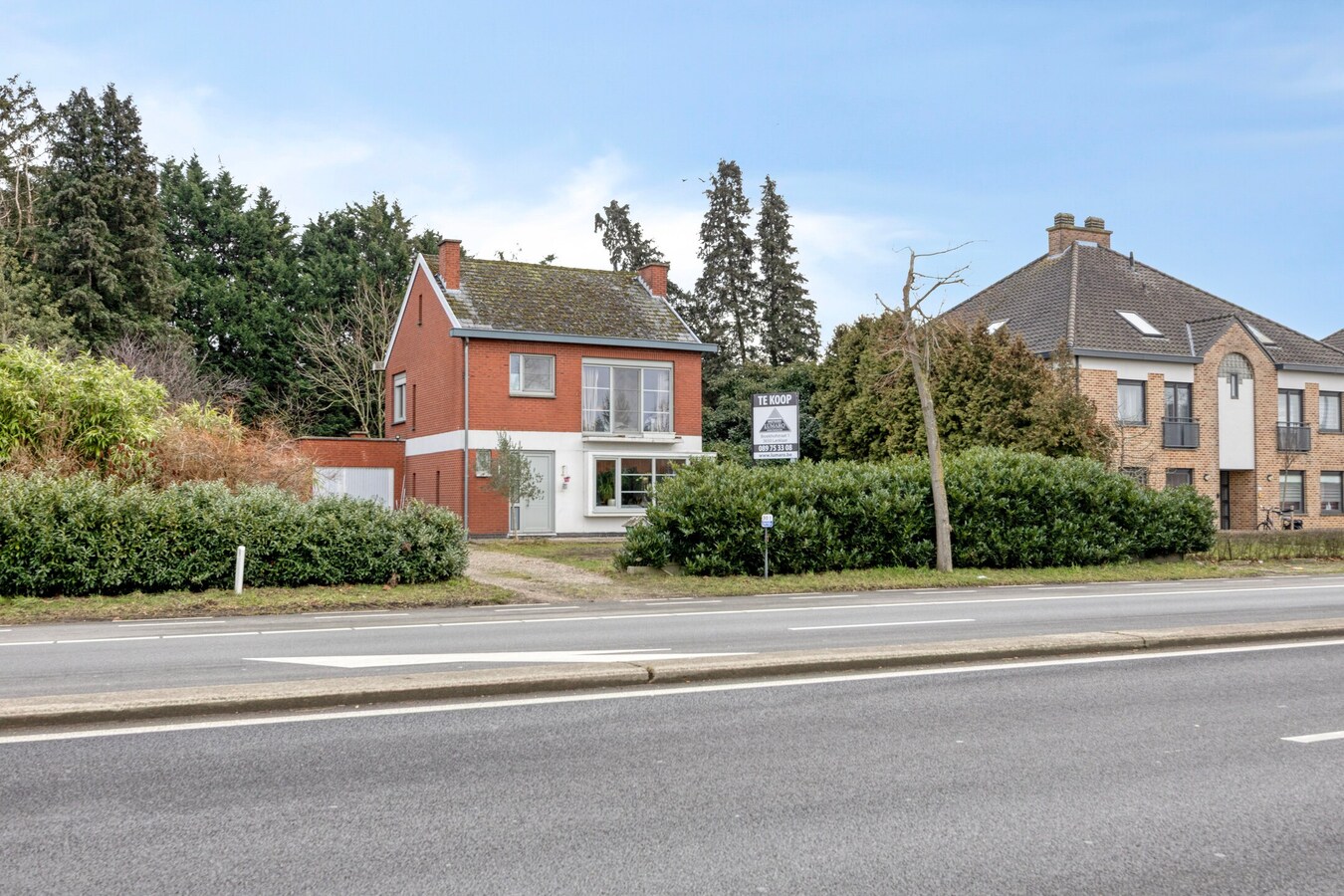 Te renoveren Vrijstaande woning. Of projectgrond (25,50 m breed). 1.146 m². 