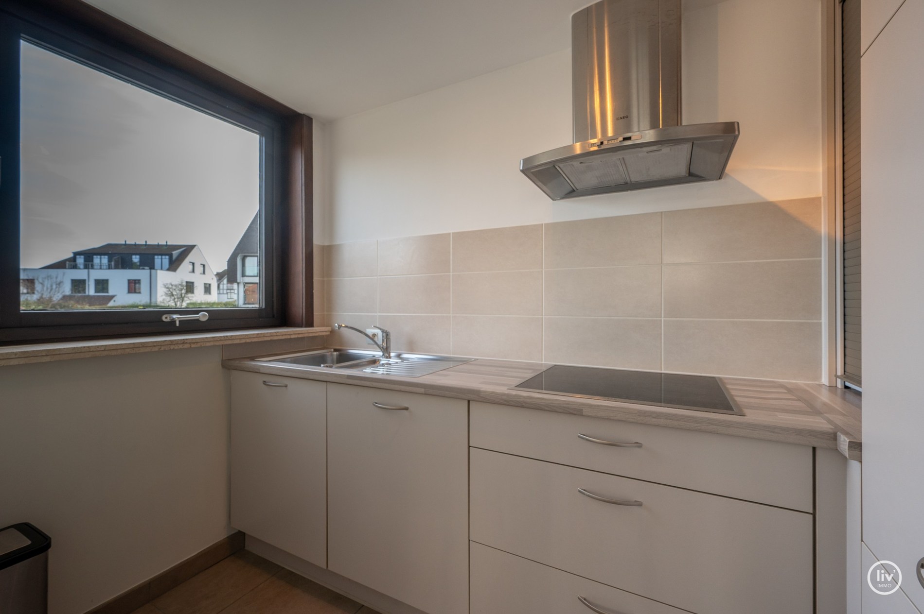 Lichtrijk 1-slaapkamerappartement op een aangename ligging vlakbij de Lippenslaan te Knokke. 