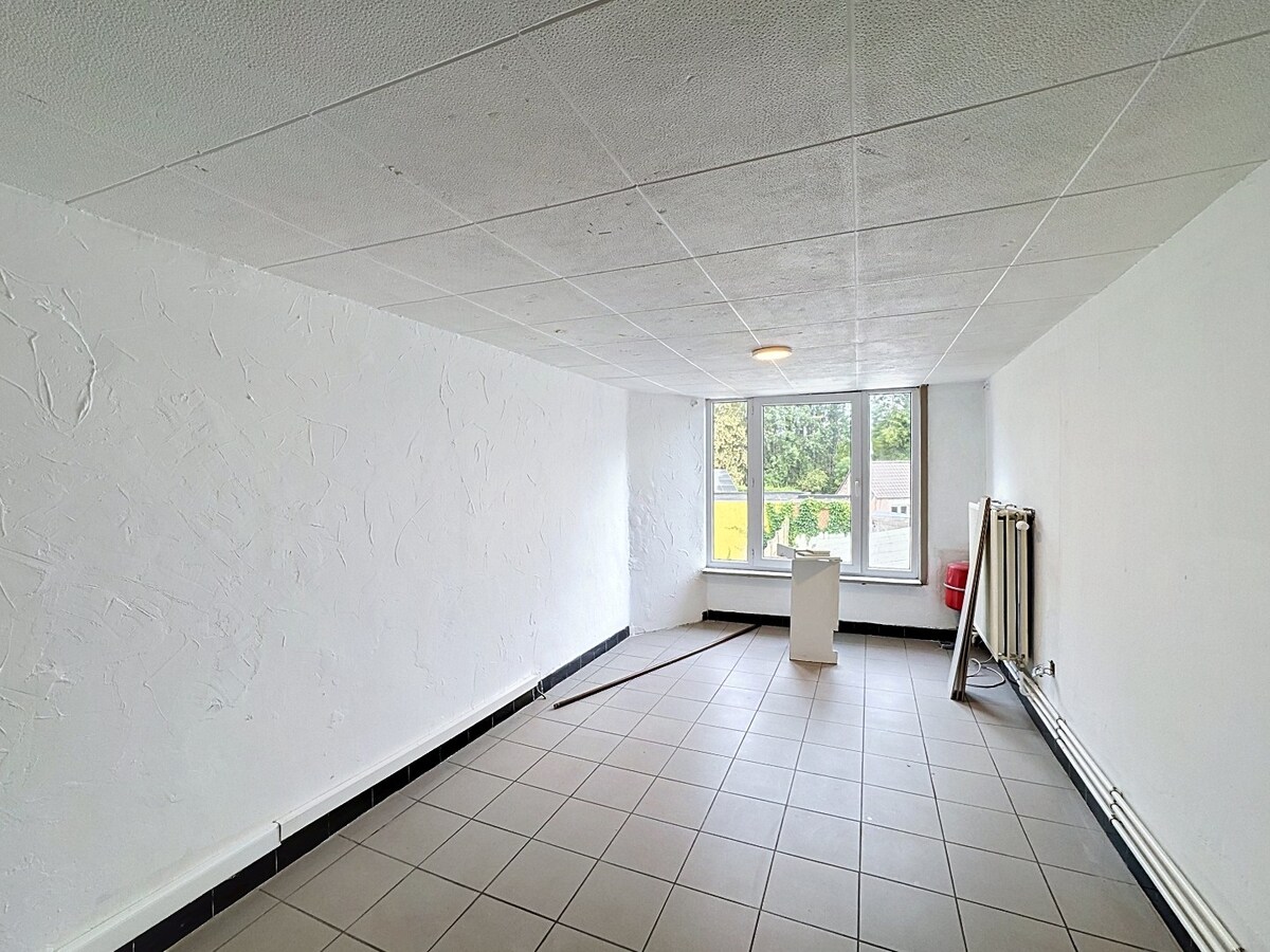 Praktische woning met 3 slaapkamers en tuin in centrum Zomergem 